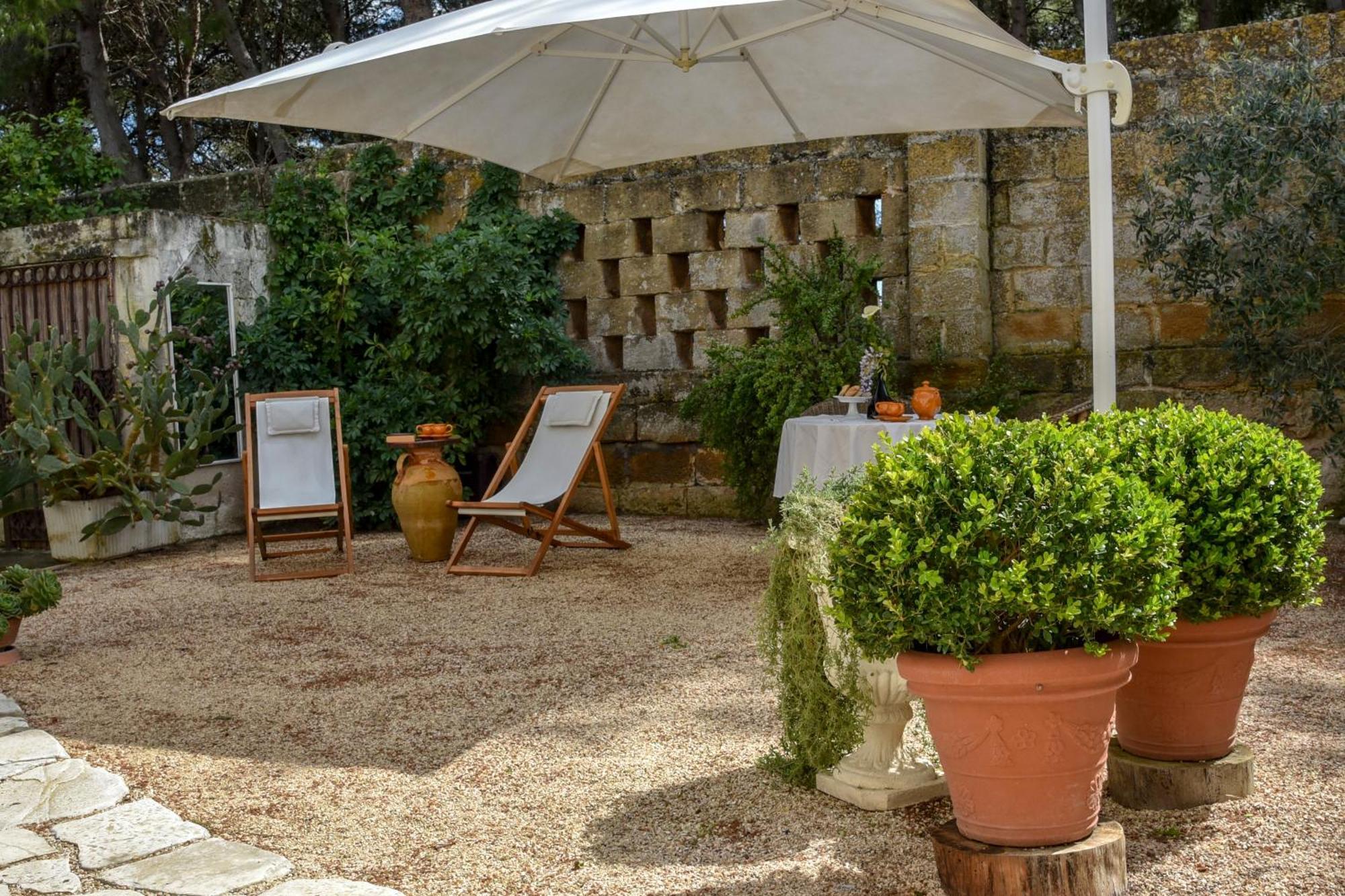 Antica Casina B&B Di Charme Pulsano Exterior foto